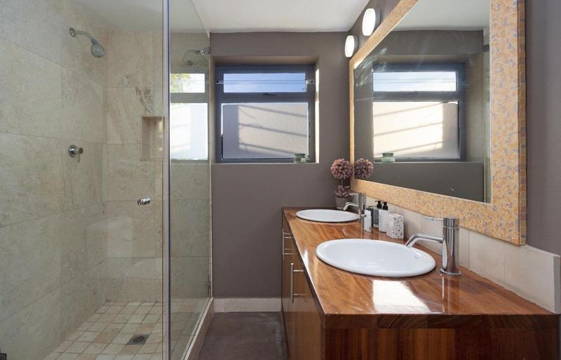 4 Bedroom Property for Sale in Camps Bay Western Cape